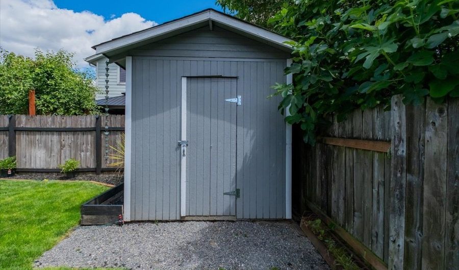 3523 COLLEGE Loop, Albany, OR 97322 - 4 Beds, 3 Bath