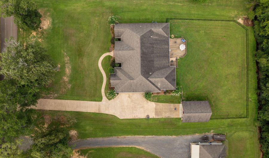 230 Eastwood Dr, Brandon, MS 39042 - 5 Beds, 4 Bath