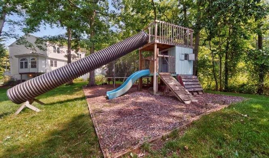 1307 BLACKWALNUT Ct, Annapolis, MD 21403 - 4 Beds, 4 Bath
