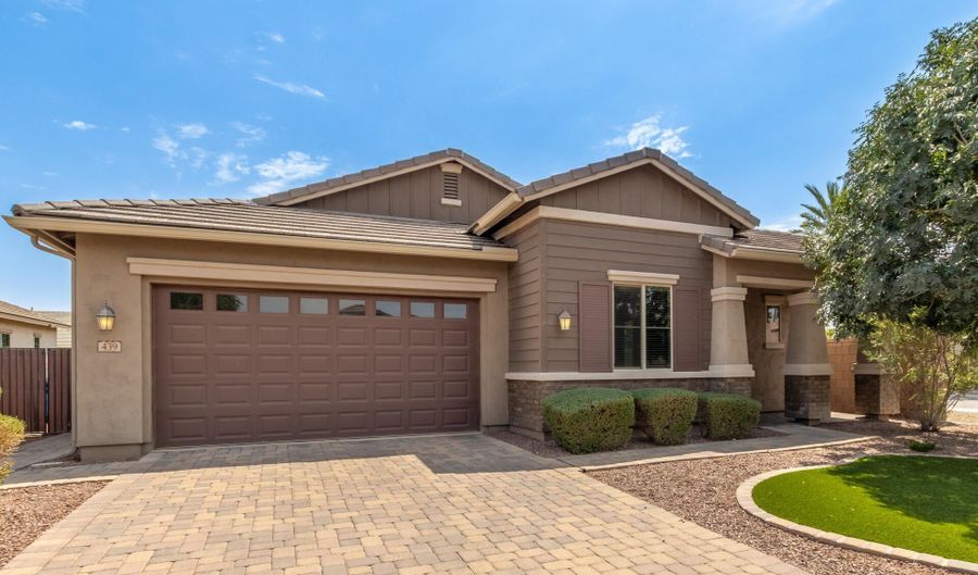 439 E LAS COLINAS Pl, Chandler, AZ 85249 - 3 Beds, 3 Bath