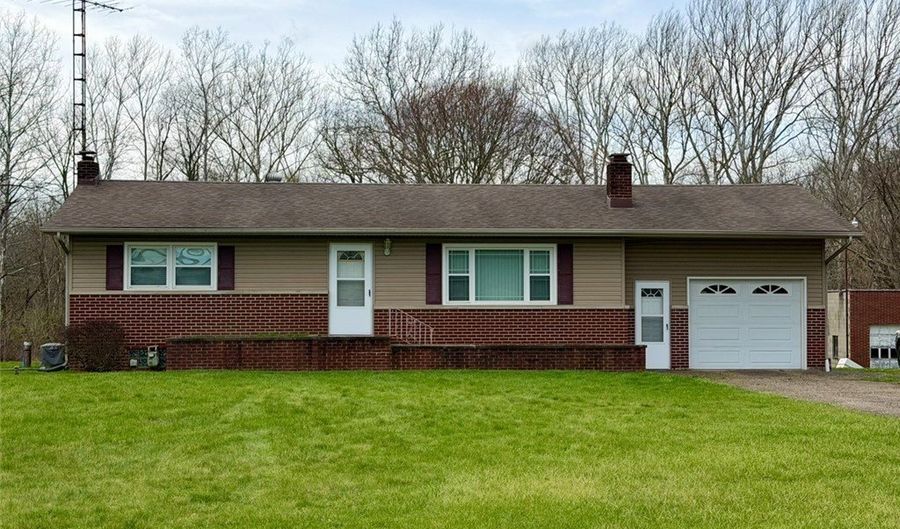 11455 Walnut Ave NE, Alliance, OH 44601 - 2 Beds, 1 Bath