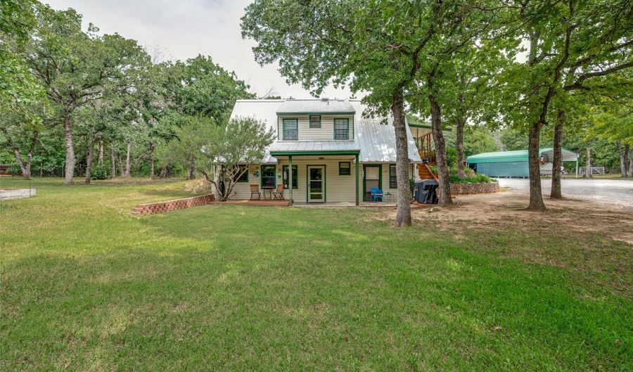 163 Private Road 1613, Alvord, TX 76225 - 3 Beds, 2 Bath