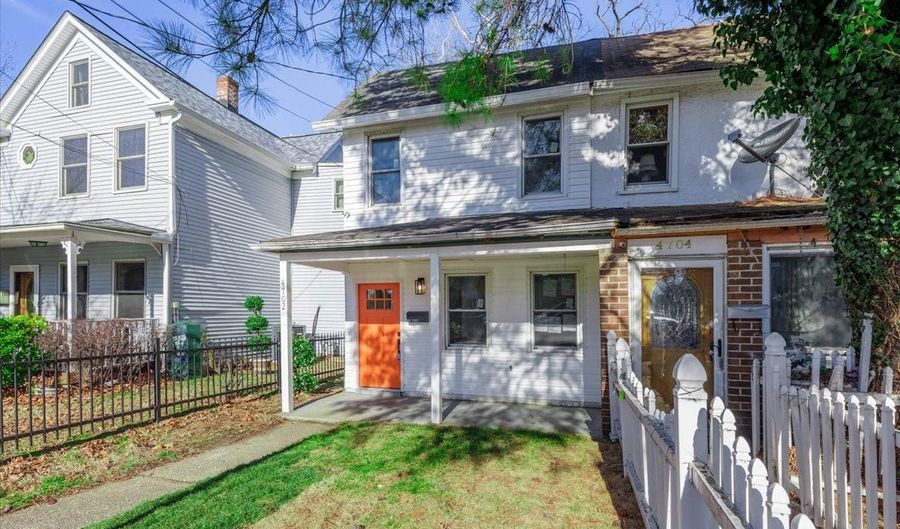 4702 MEADE St NE, Washington, DC 20019 - 2 Beds, 3 Bath