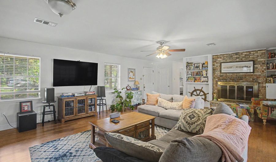 385 Lakeview Blvd, Biloxi, MS 39531 - 2 Beds, 2 Bath