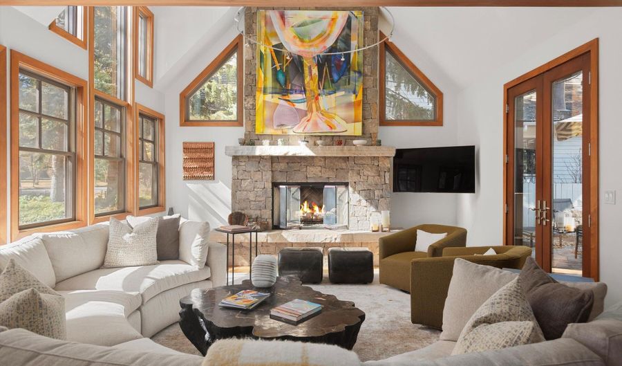 602 W Hallam St, Aspen, CO 81611 - 6 Beds, null Bath