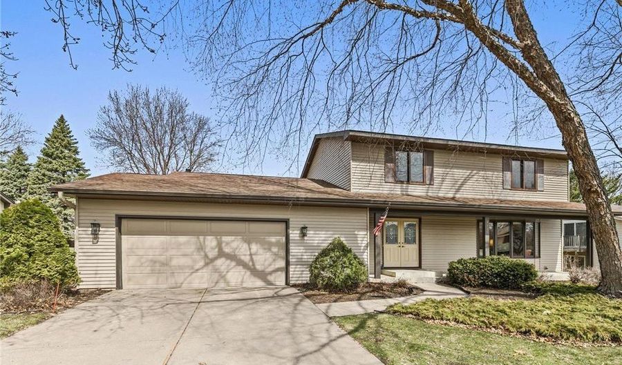 1181 Karth Lake Dr, Arden Hills, MN 55112 - 4 Beds, 3 Bath