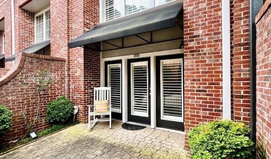 400 Brickworks Cir NE 405, Atlanta, GA 30307 - 2 Beds, 3 Bath