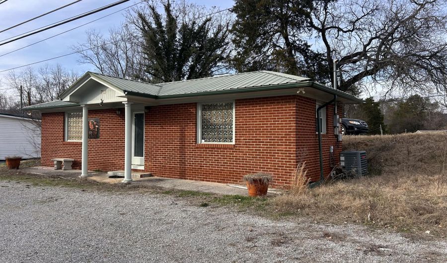703 Main St, Bean Station, TN 37708 - 0 Beds, 1 Bath