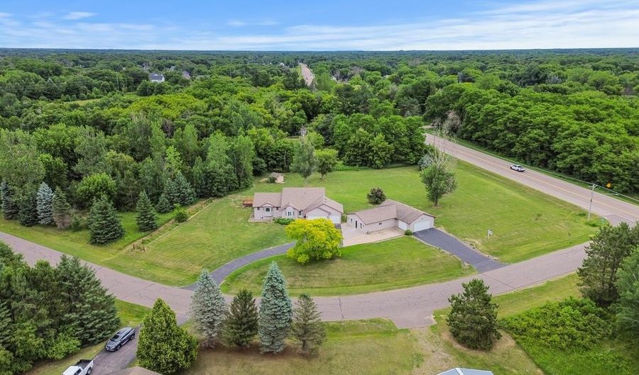 17153 Butternut St NW, Andover, MN 55304 - 3 Beds, 3 Bath