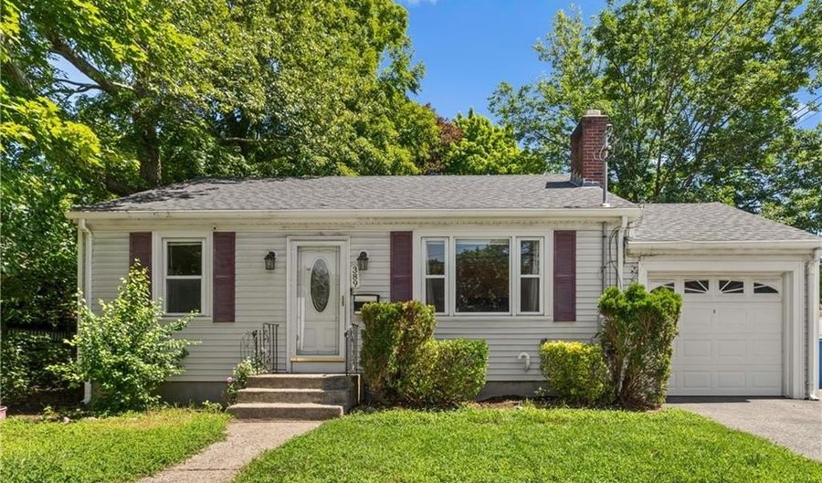389 Great Rd, Lincoln, RI 02865 - 2 Beds, 2 Bath