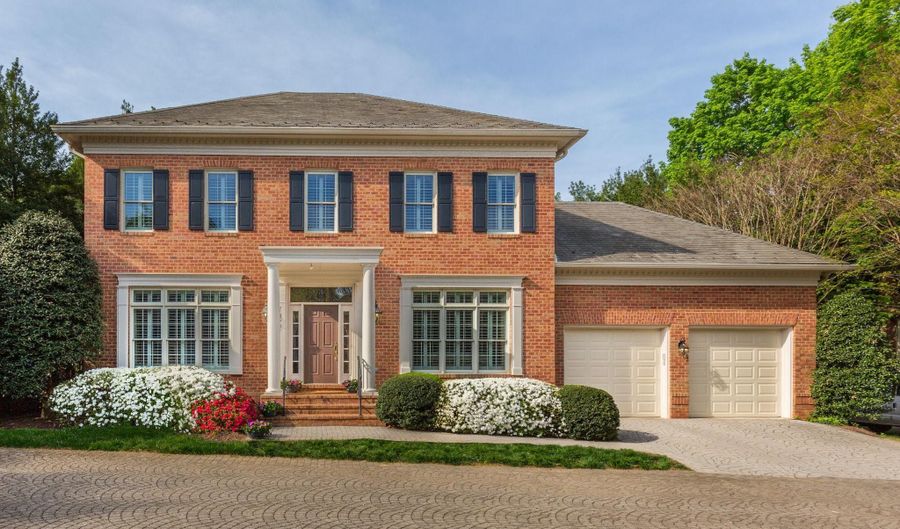 7927 SANDALFOOT Dr, Potomac, MD 20854 - 5 Beds, 5 Bath