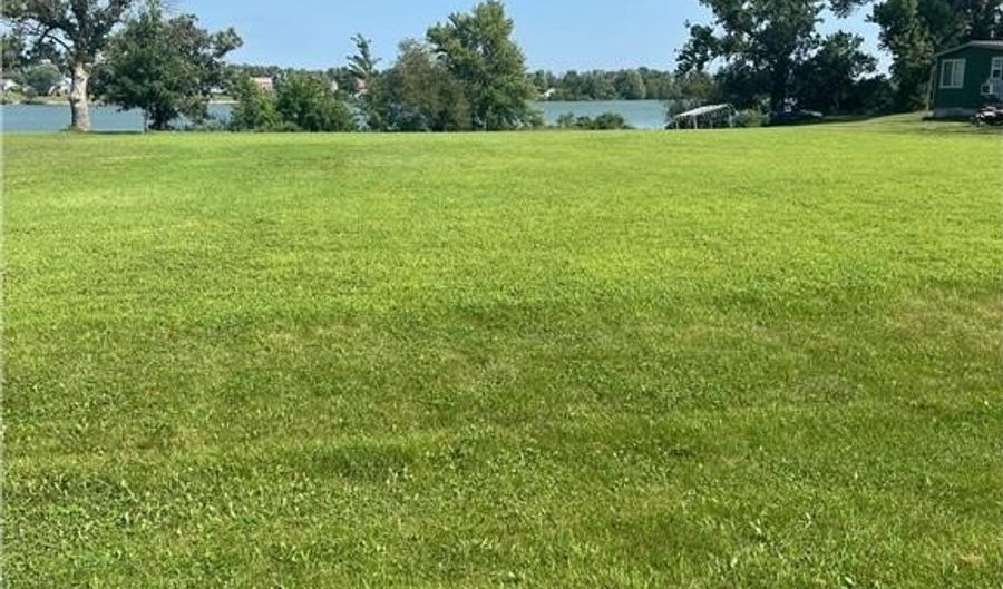 640 W Lake St W, Avoca, MN 56114 - 0 Beds, 0 Bath