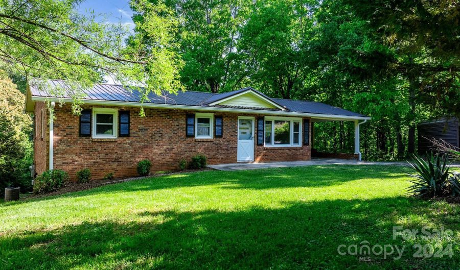 5837 Sugar Loaf Rd, Connelly Springs, NC 28612 - 2 Beds, 2 Bath