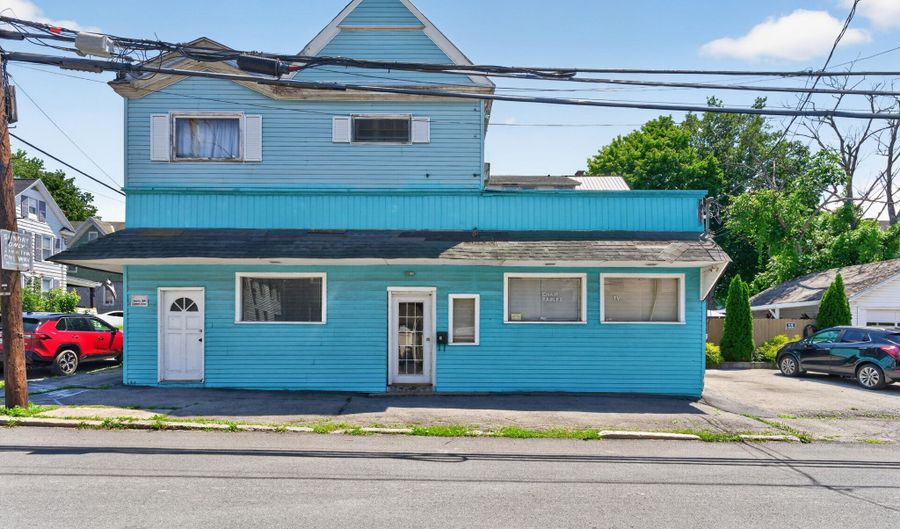 41 Chestnut St, Amsterdam, NY 12010 - 3 Beds, 2 Bath