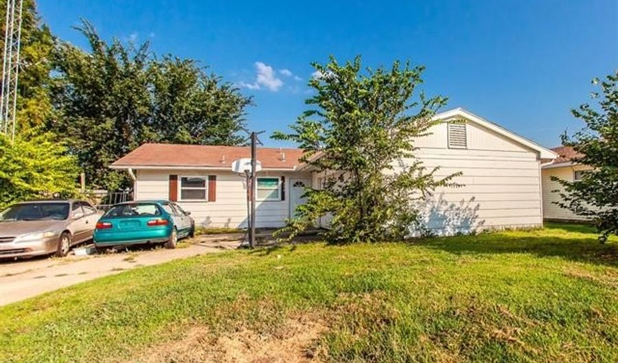 436 Highland Dr, Bartlesville, OK 74003 - 3 Beds, 2 Bath