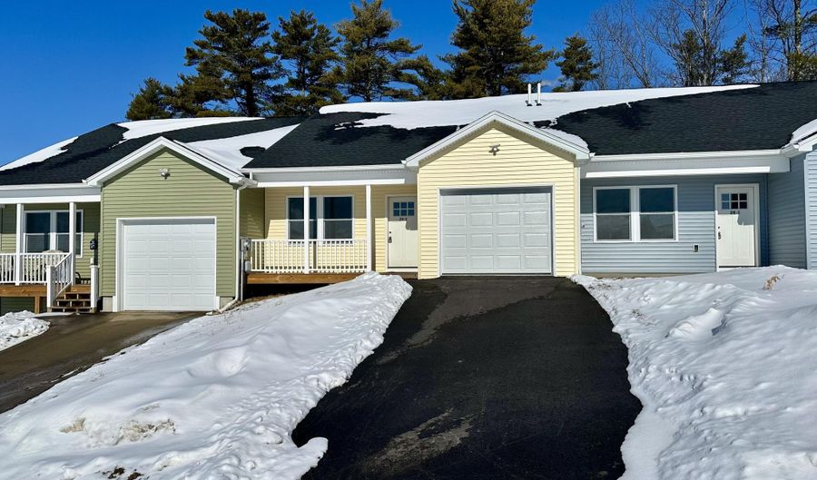 29 Village Cir, Augusta, ME 04330 - 2 Beds, 2 Bath