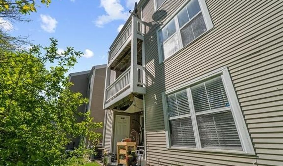 101 FIELDCREST St 204, Ann Arbor, MI 48103 - 2 Beds, 1 Bath