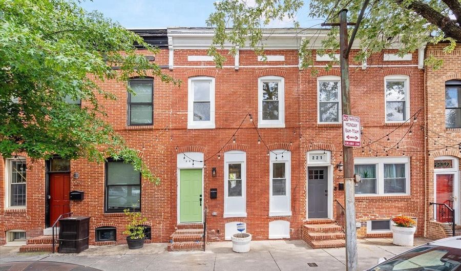 223 N MILTON Ave, Baltimore, MD 21224 - 2 Beds, 3 Bath