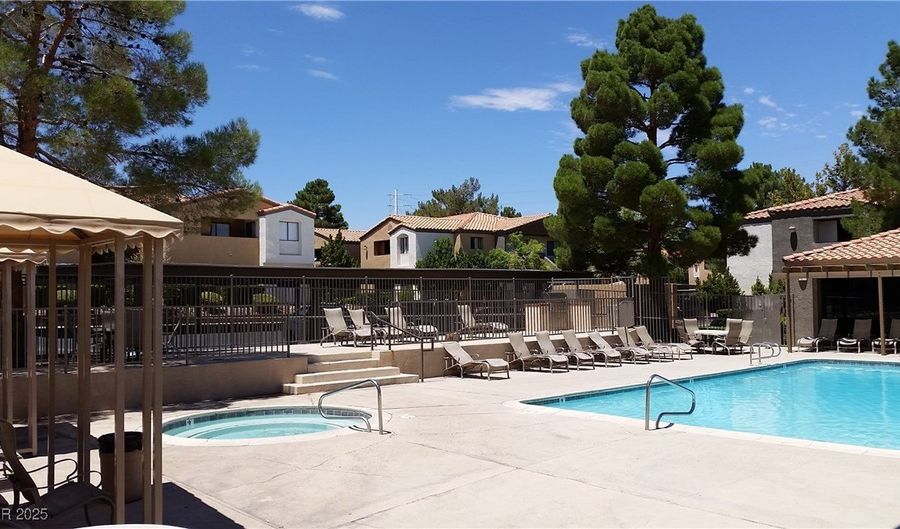 3151 SOARING GULLS Dr 2033, Las Vegas, NV 89128 - 1 Beds, 1 Bath