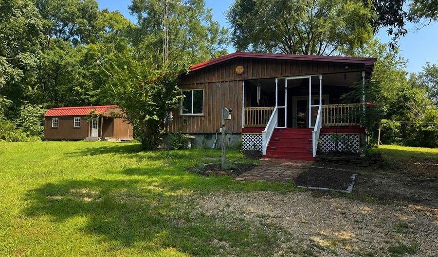 200 Watts Ln, Big Sandy, TN 38221 - 3 Beds, 1 Bath