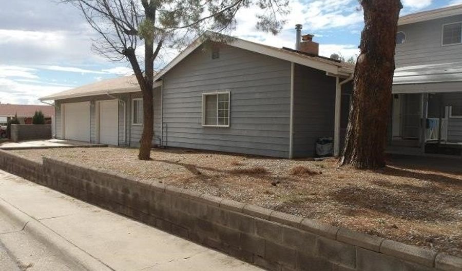 2323 Apache Ln, Alamogordo, NM 88310 - 4 Beds, 3 Bath