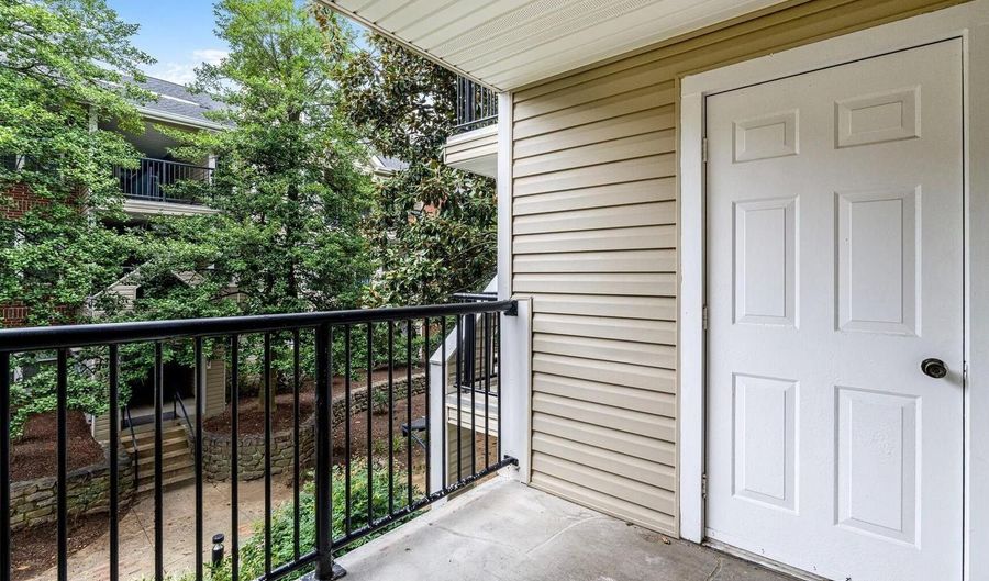 3304 WYNDHAM Cir #235, Alexandria, VA 22302 - 1 Beds, 1 Bath