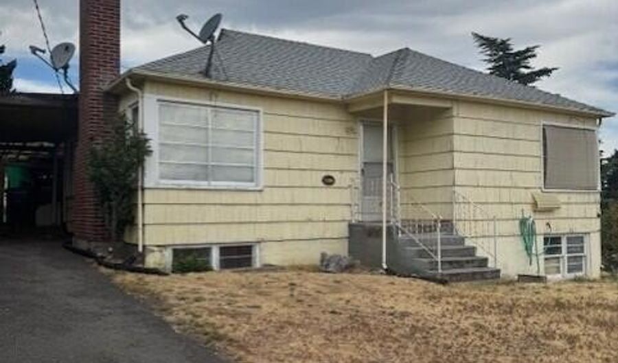 605 Liberty St, Ashland, OR 97520 - 2 Beds, 1 Bath