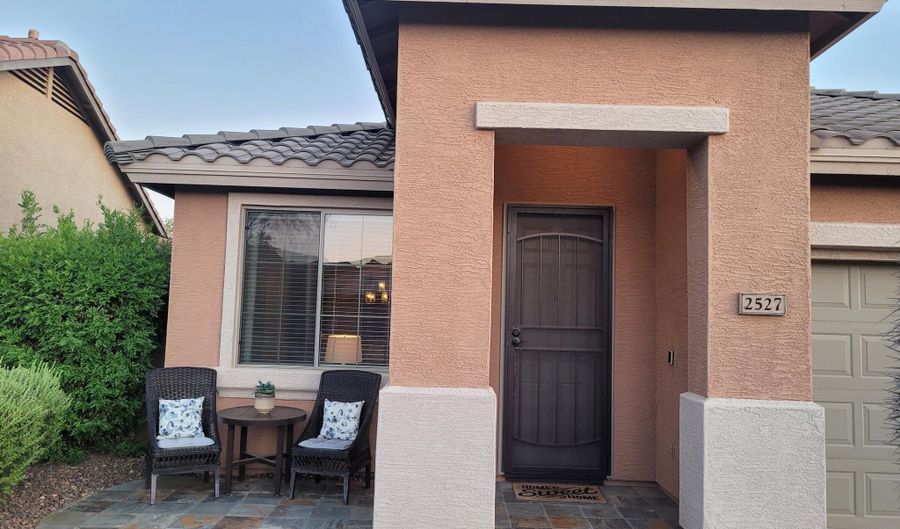2527 W WARREN Dr, Anthem, AZ 85086 - 3 Beds, 2 Bath