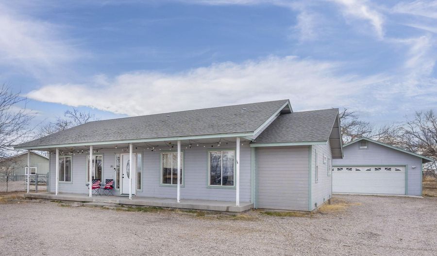 2106 Gummow Dr, Fallon, NV 89406 - 4 Beds, 3 Bath