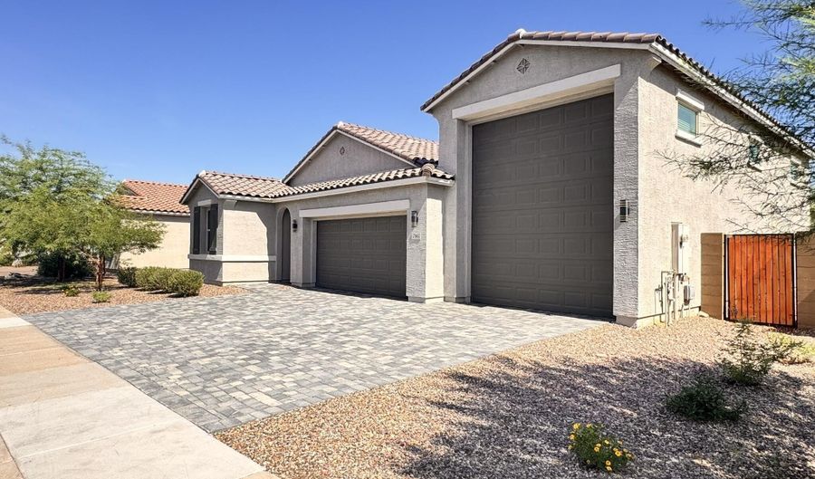 786 W PALO VERDE Dr, Casa Grande, AZ 85122 - 3 Beds, 2 Bath