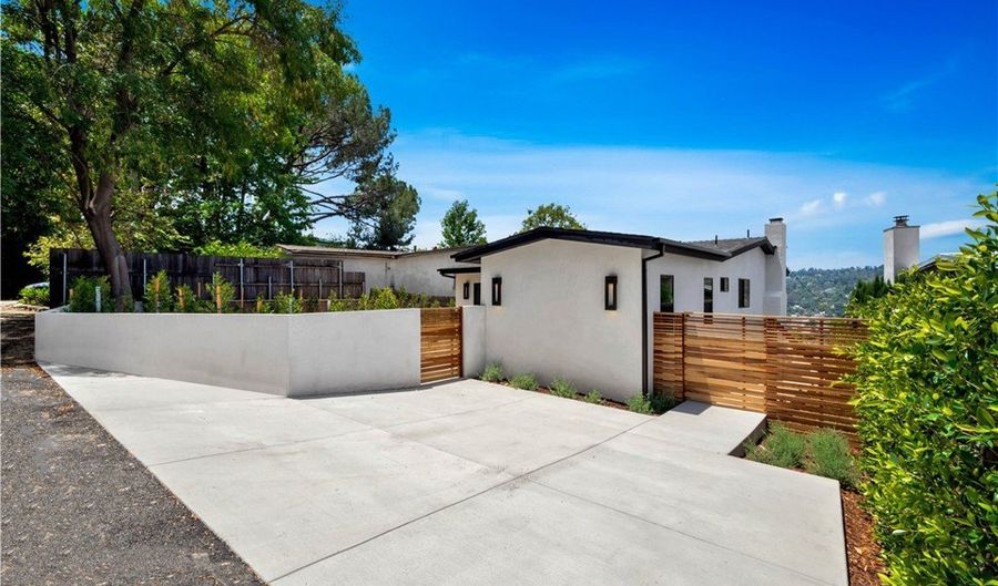 819 Montecito Dr, Los Angeles, CA 90031 - 3 Beds, 2 Bath
