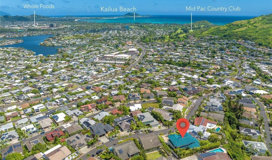 1295 Aulepe St, Kailua, HI 96734 - 4 Beds, 5 Bath