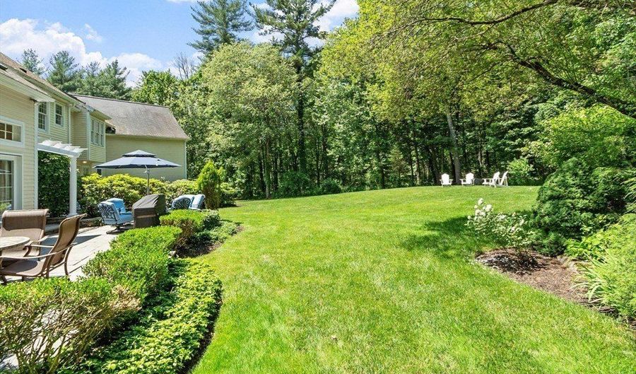 9 Ladyslipper Ln, Acton, MA 01720 - 5 Beds, 4 Bath