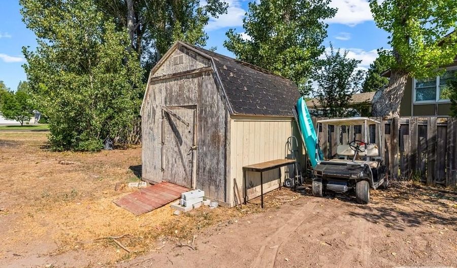 2755 Ross Ave, Ammon, ID 83406 - 6 Beds, 3 Bath