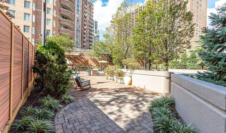 1211 S EADS St #1203, Arlington, VA 22202 - 1 Beds, 1 Bath