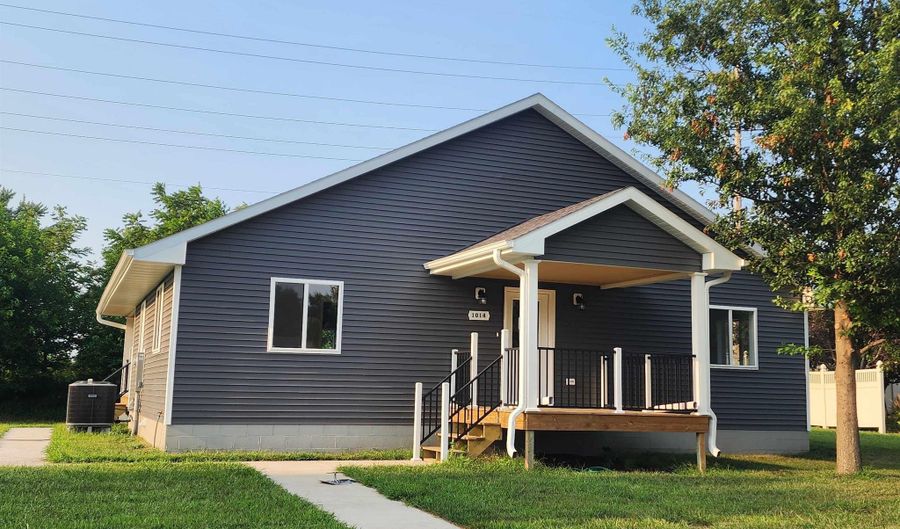 1014 E 3rd Street Pl, Atlantic, IA 50022 - 3 Beds, 1 Bath