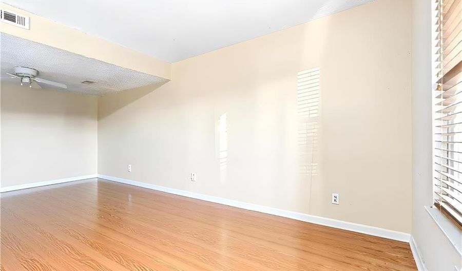 1761 WIRE Rd, Auburn, AL 36830 - 2 Beds, 3 Bath