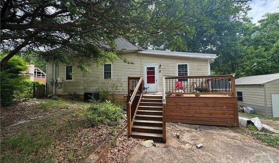 1734 E Broad St A, Athens, GA 30601 - 4 Beds, 2 Bath