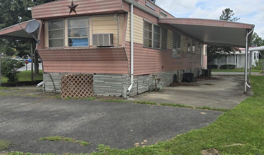 407 Orangewood Dr, Altoona, PA 16601 - 2 Beds, 1 Bath