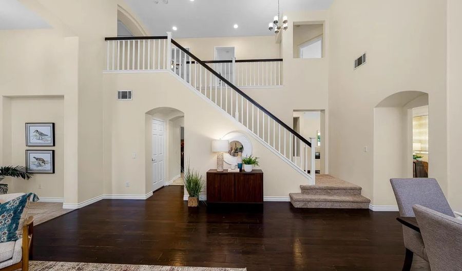 6789 Camino De Amigos, Carlsbad, CA 92009 - 4 Beds, 3 Bath