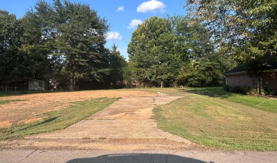 305 Kenwood Dr, Amory, MS 38821 - 0 Beds, 0 Bath
