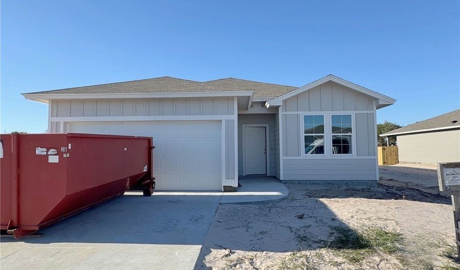 1946 Topwater, Aransas Pass, TX 78336 - 3 Beds, 3 Bath