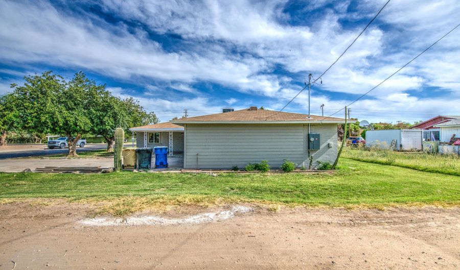 512 E NARRAMORE Ave, Buckeye, AZ 85326 - 5 Beds, 2 Bath
