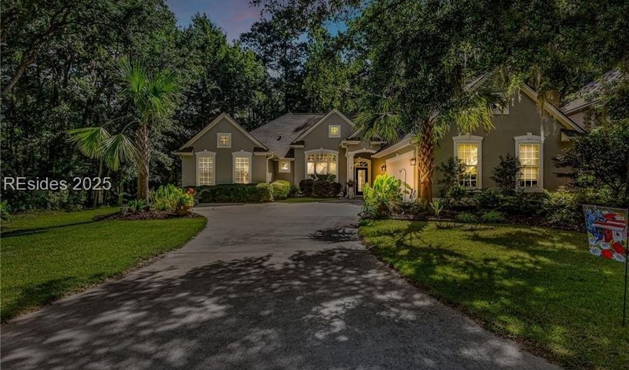 19 Sea Island Dr, Bluffton, SC 29909 - 4 Beds, 4 Bath
