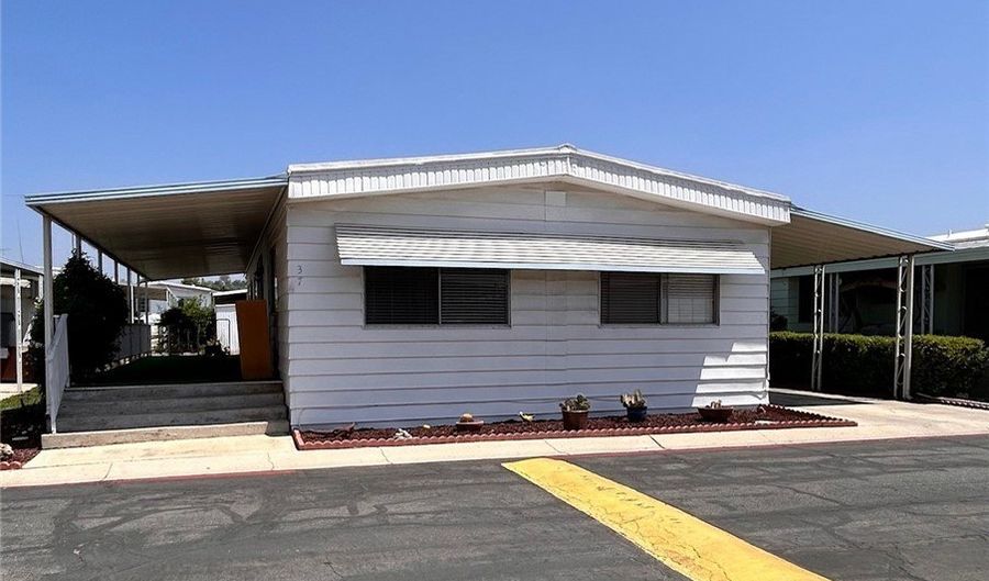 31816 Avenue E 37, Yucaipa, CA 92399 - 2 Beds, 2 Bath