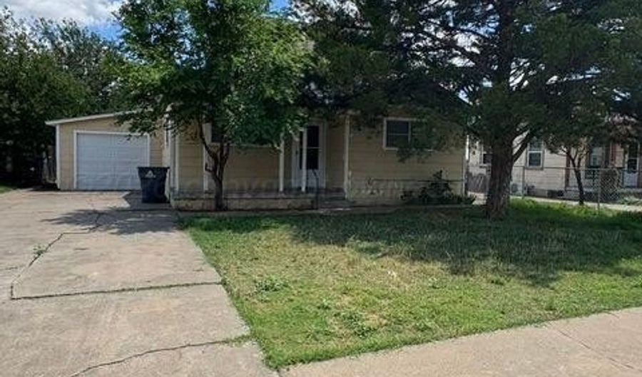 4323 S POLK St, Amarillo, TX 79110 - 3 Beds, 2 Bath
