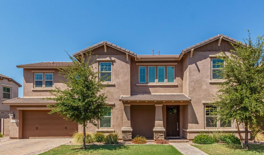 920 W GRAND CANYON Dr, Chandler, AZ 85248 - 5 Beds, 4 Bath