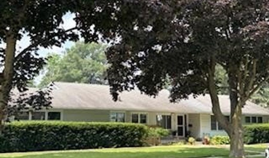 1425 23rd Ave, Monroe, WI 53566 - 4 Beds, 3 Bath