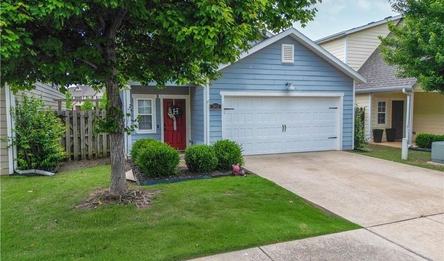 2802 Arbor Rd, Bentonville, AR 72713 - 3 Beds, 2 Bath