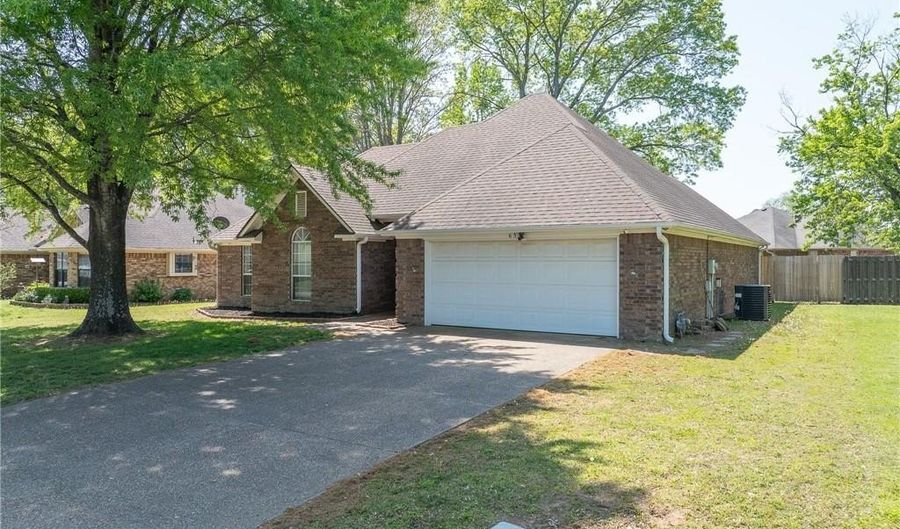 633 Meadowbrook Dr, Alma, AR 72921 - 3 Beds, 2 Bath
